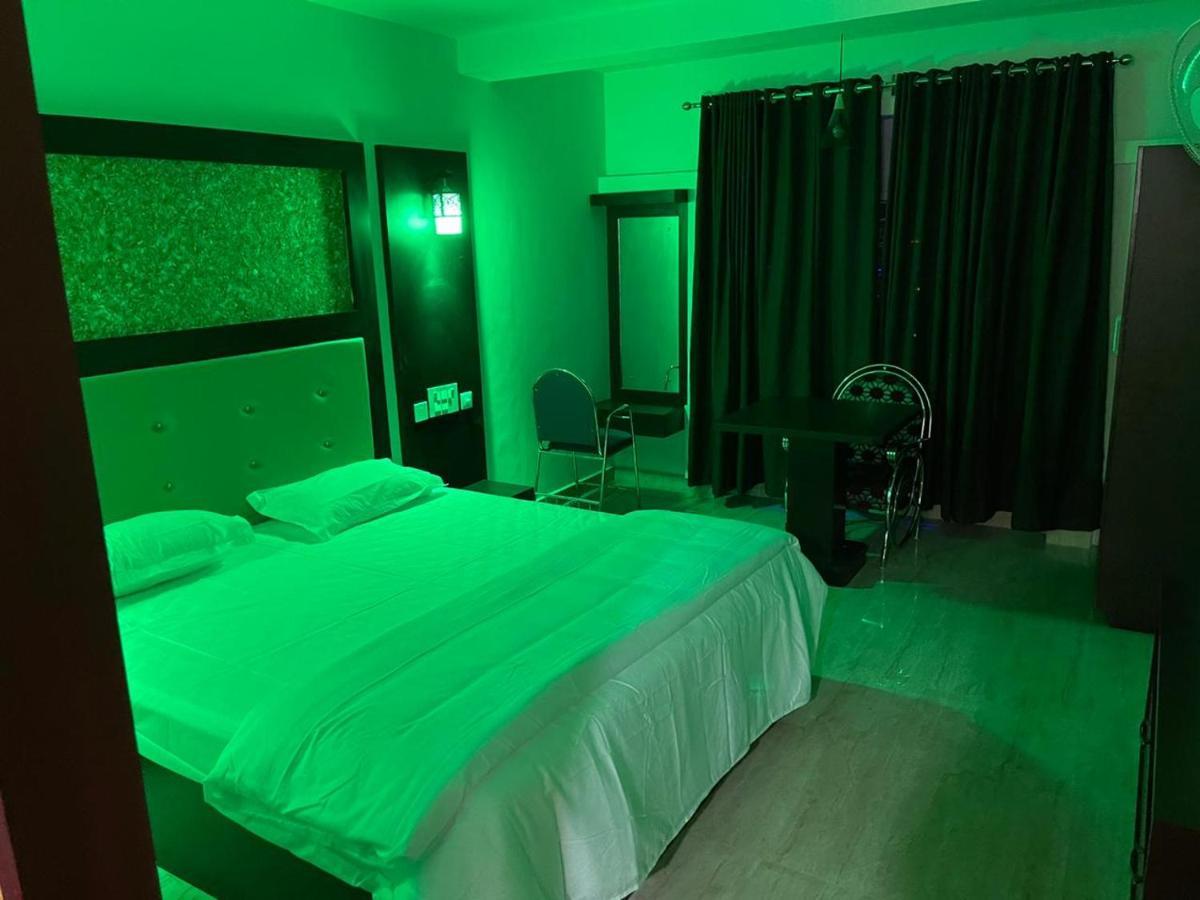 Bassac Residency Hotel Changanācheri Екстериор снимка