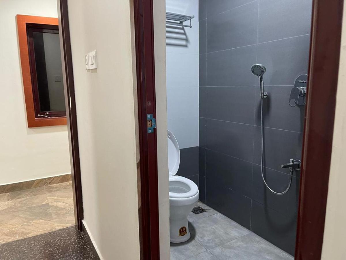 Bassac Residency Hotel Changanācheri Екстериор снимка