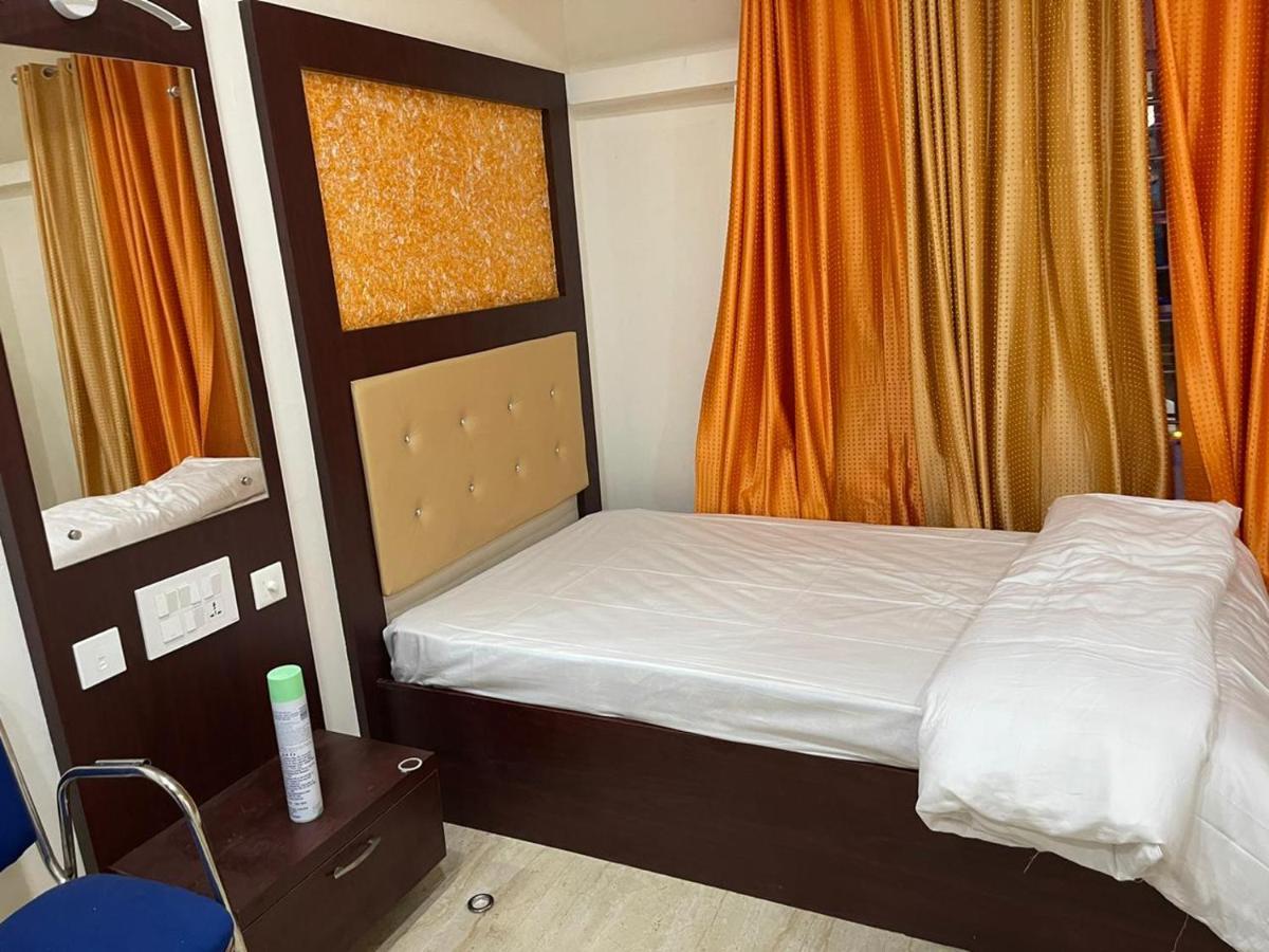 Bassac Residency Hotel Changanācheri Екстериор снимка