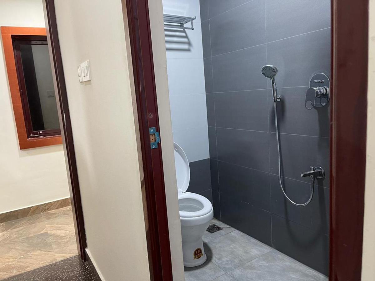 Bassac Residency Hotel Changanācheri Екстериор снимка